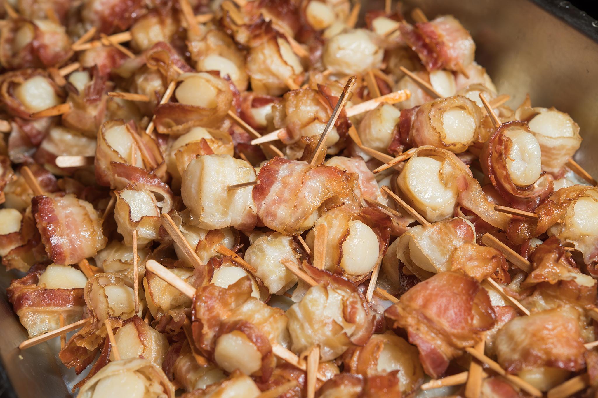 bacon wrapped scallops_catering